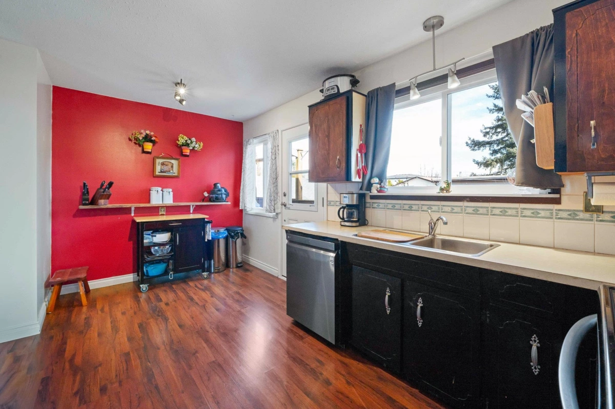 Primary Bedroom Photo of 2096 Martens Street, Abbotsford, BC