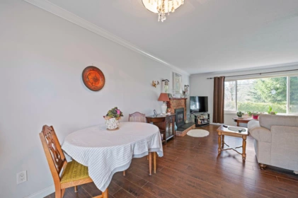 Breakfast Nook Photo of 2096 Martens Street, Abbotsford, BC