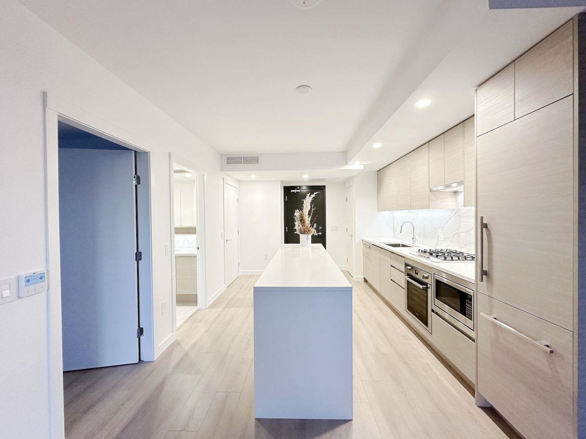 Dining Area Photo of 804 823 Carnarvon Street, New Westminster, BC