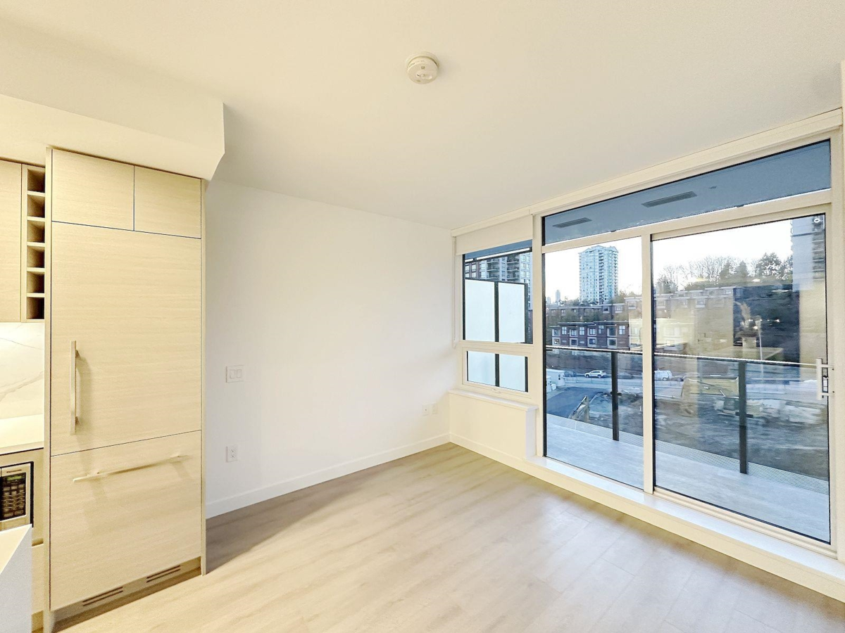 Kitchen Photo of 804 823 Carnarvon Street, New Westminster, BC