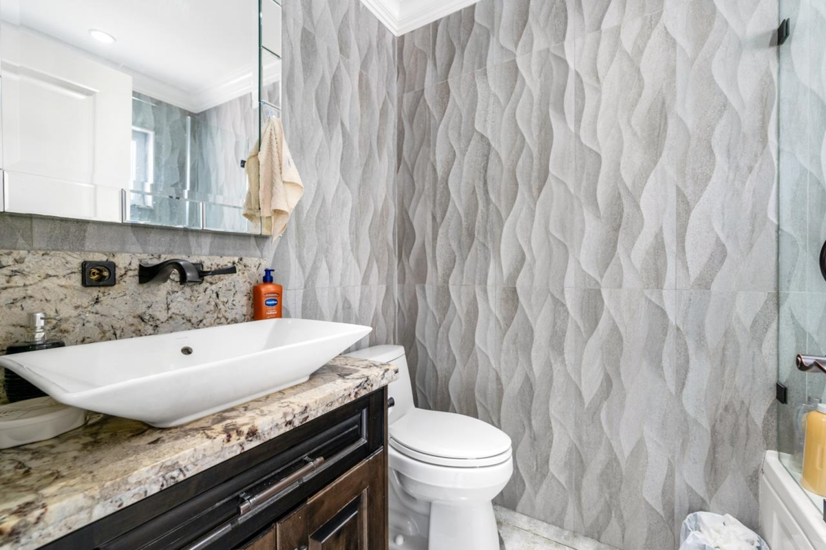 Garden / Landscaping Photo of 1441 W 49th Avenue, Vancouver, BC