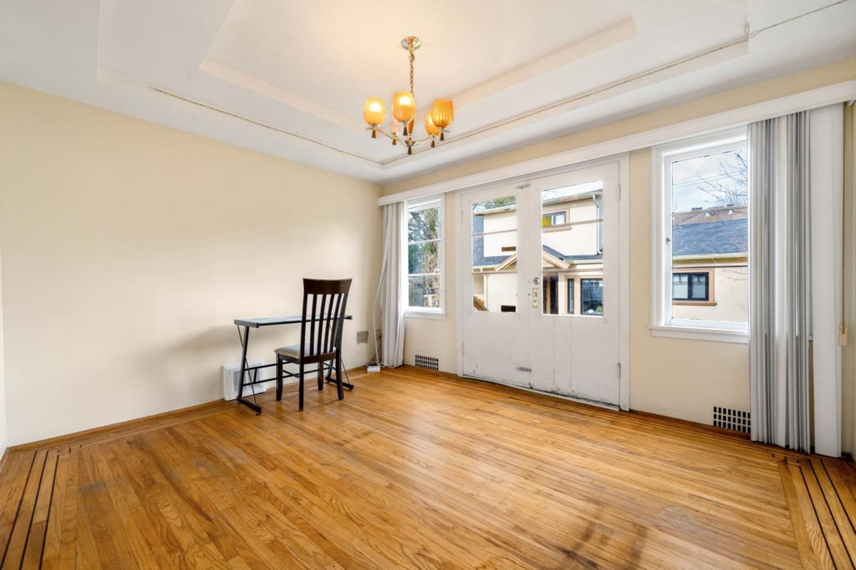 Kitchen Photo of 1441 W 49th Avenue, Vancouver, BC