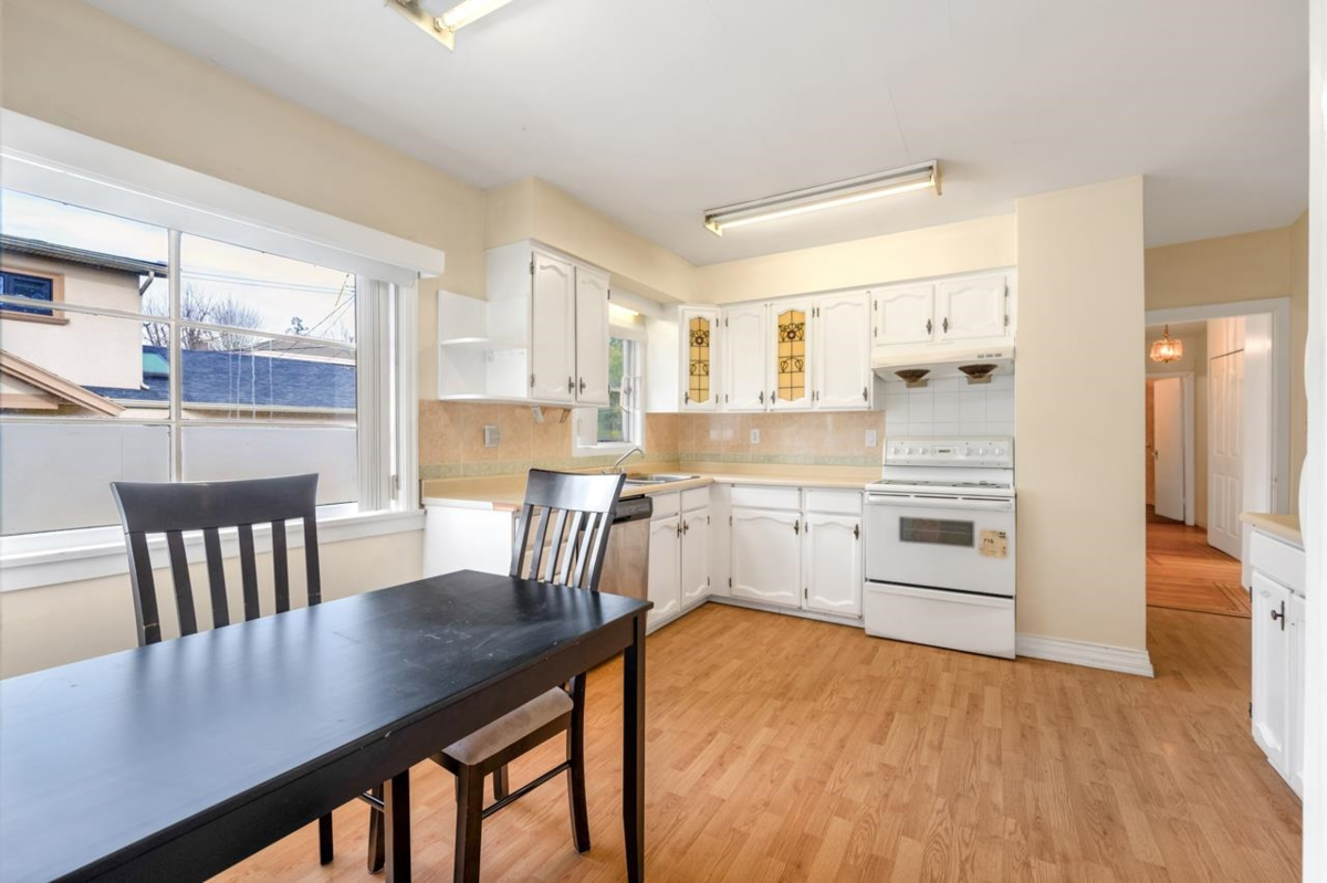 Primary Bedroom Photo of 1441 W 49th Avenue, Vancouver, BC