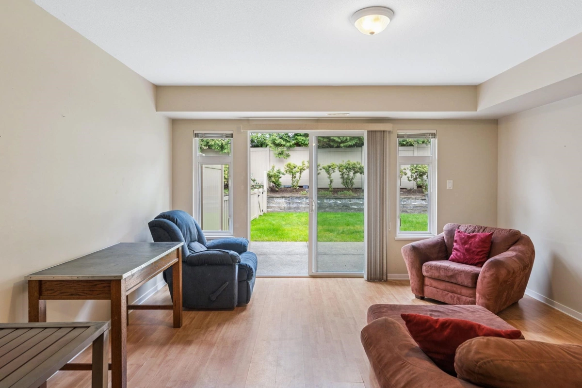 Entry Foyer Photo of 16 15188 62a Avenue, Surrey, BC