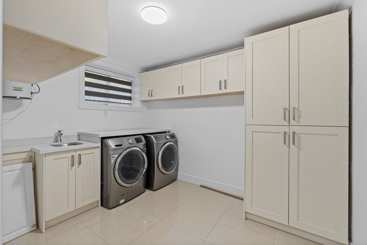 Basement Recreation Room Photo of 831 E King Edward Avenue, Vancouver, BC