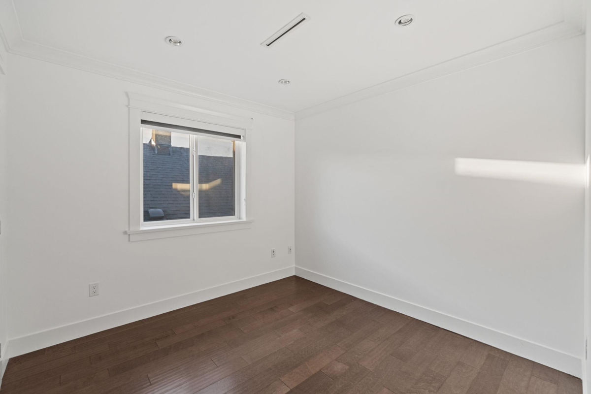 Breakfast Nook Photo of 831 E King Edward Avenue, Vancouver, BC