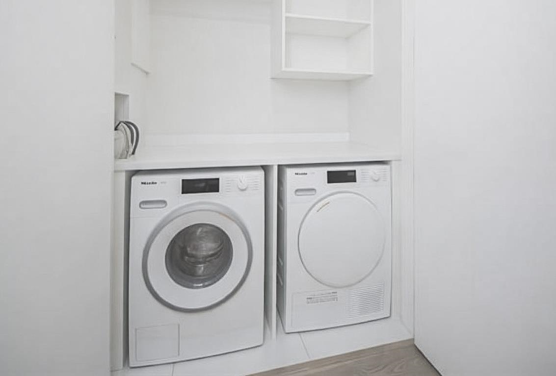 Bedroom 3 Photo of 506 6687 Nelson Avenue, West Vancouver, BC