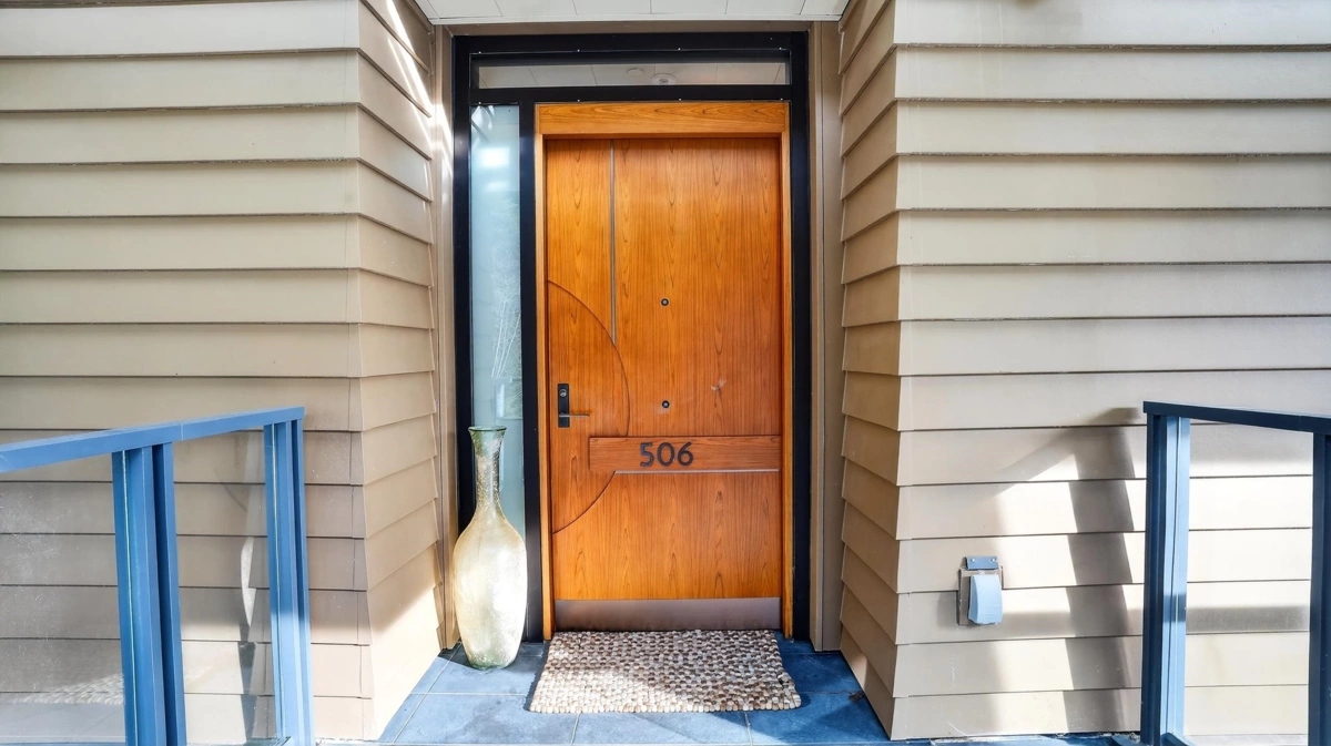 Laundry Room Photo of 506 6687 Nelson Avenue, West Vancouver, BC