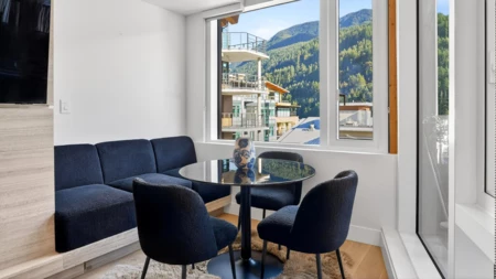 506 6687 Nelson Avenue, West Vancouver, BC