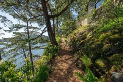 Garden / Landscaping Photo of 1477 Cleator Road, Bowen Island, BC