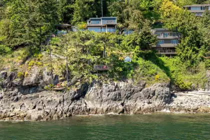 Outdoor Deck Photo of 1477 Cleator Road, Bowen Island, BC