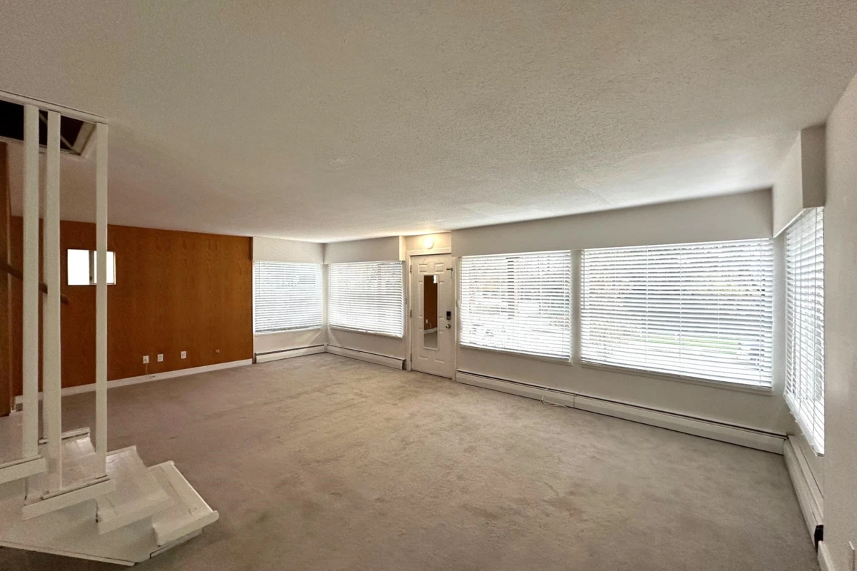 Dining Area Photo of 164 E 10th Street, North Vancouver, BC