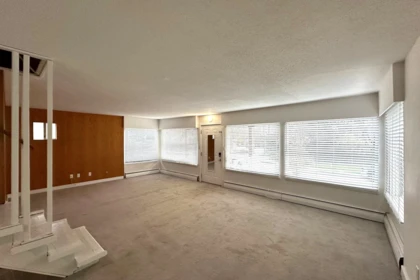 164 E 10th Street, North Vancouver, BC, North Vancouver — Single Family Residence for sale