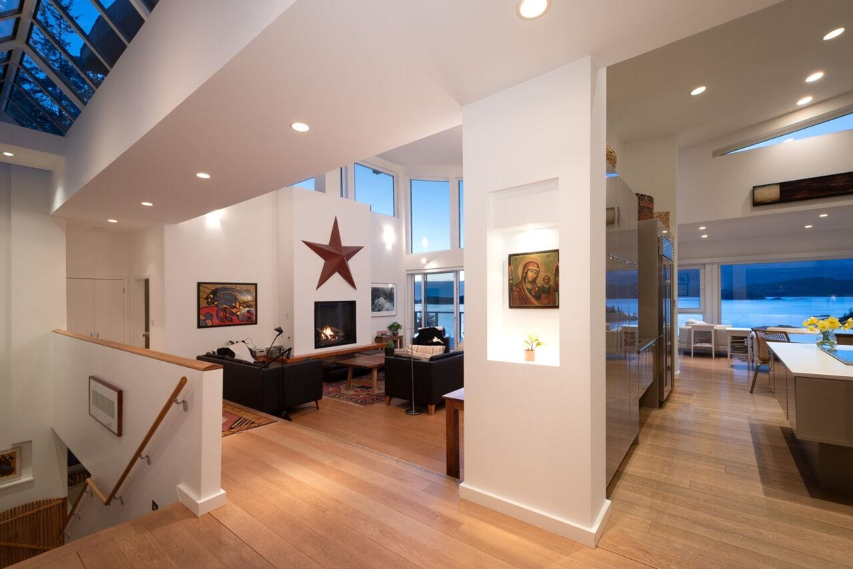 Family Room Photo of 1670 Whitesails Drive, Bowen Island, BC
