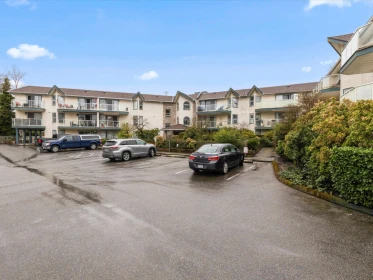 Garden / Landscaping Photo of 210 27358 32 Avenue, Langley, BC