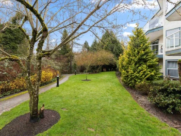 Hot Tub / Spa Photo of 210 27358 32 Avenue, Langley, BC