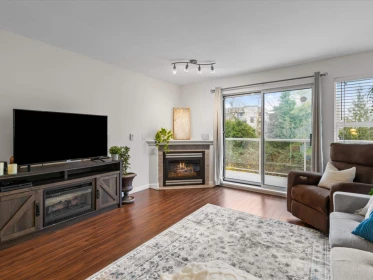 Primary Bedroom Photo of 210 27358 32 Avenue, Langley, BC