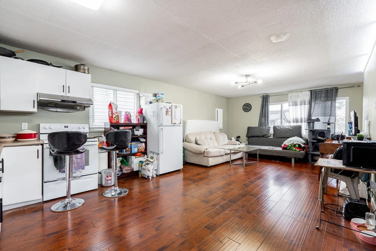 Living Room Photo of 12490 114 Avenue, Surrey, BC