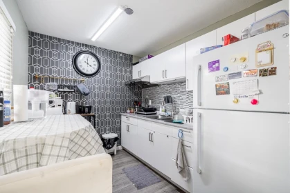 Guest Bathroom Photo of 12490 114 Avenue, Surrey, BC