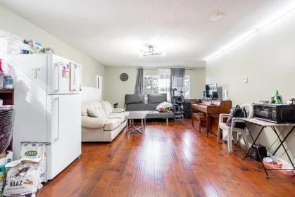 Kitchen Photo of 12490 114 Avenue, Surrey, BC