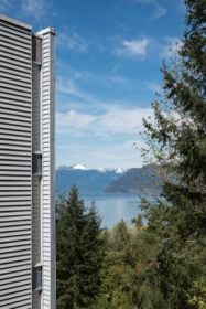 Backyard Photo of 90 Isleview Place, West Vancouver, BC
