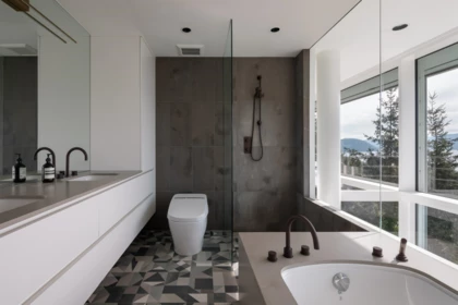Hallway Photo of 90 Isleview Place, West Vancouver, BC