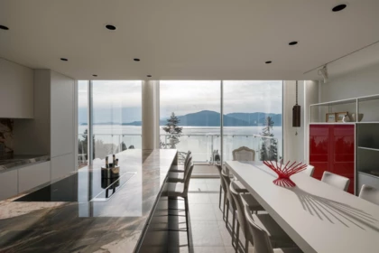 Powder Room Photo of 90 Isleview Place, West Vancouver, BC