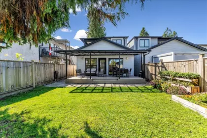 Garden / Landscaping Photo of 7430 Canada Way, Burnaby, BC