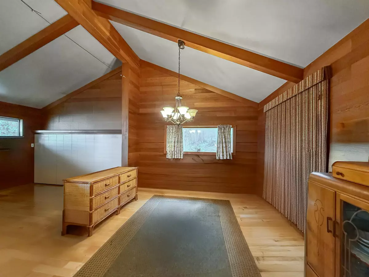 Dining Area Photo of 1690 Cottage Way, Galiano Island, BC
