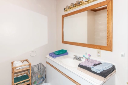 Laundry Room Photo of 1690 Cottage Way, Galiano Island, BC