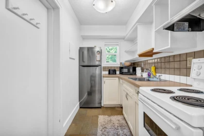 Guest Bathroom Photo of 2575 W 3rd Avenue, Vancouver, BC