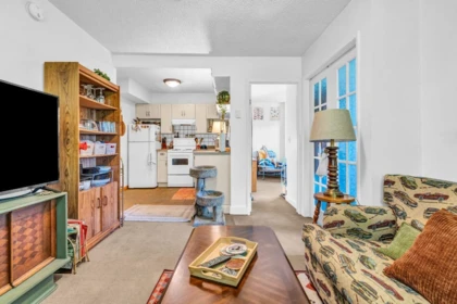 Kitchen Photo of 2575 W 3rd Avenue, Vancouver, BC