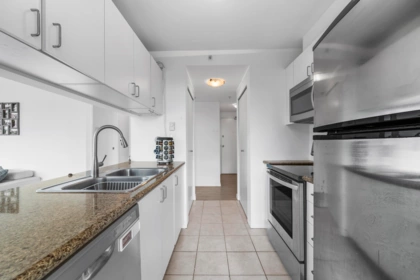 Guest Bathroom Photo of 1709 438 Seymour Street, Vancouver, BC