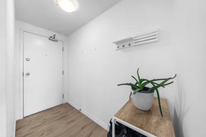 Walk-In Closet Photo of 1709 438 Seymour Street, Vancouver, BC