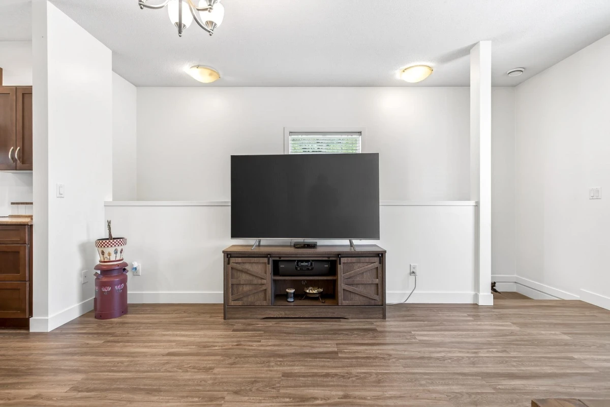 Family Room Photo of 22 32501 Fraser Crescent, Mission, BC