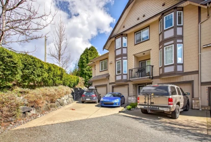 Outdoor Deck Photo of 22 32501 Fraser Crescent, Mission, BC