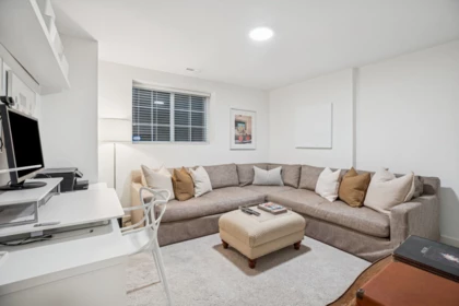 Basement Recreation Room Photo of 117 2200 Panorama Drive, Port Moody, BC