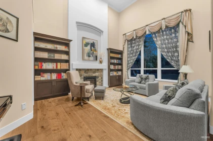 Basement Recreation Room Photo of 13572 22a Avenue, Surrey, BC