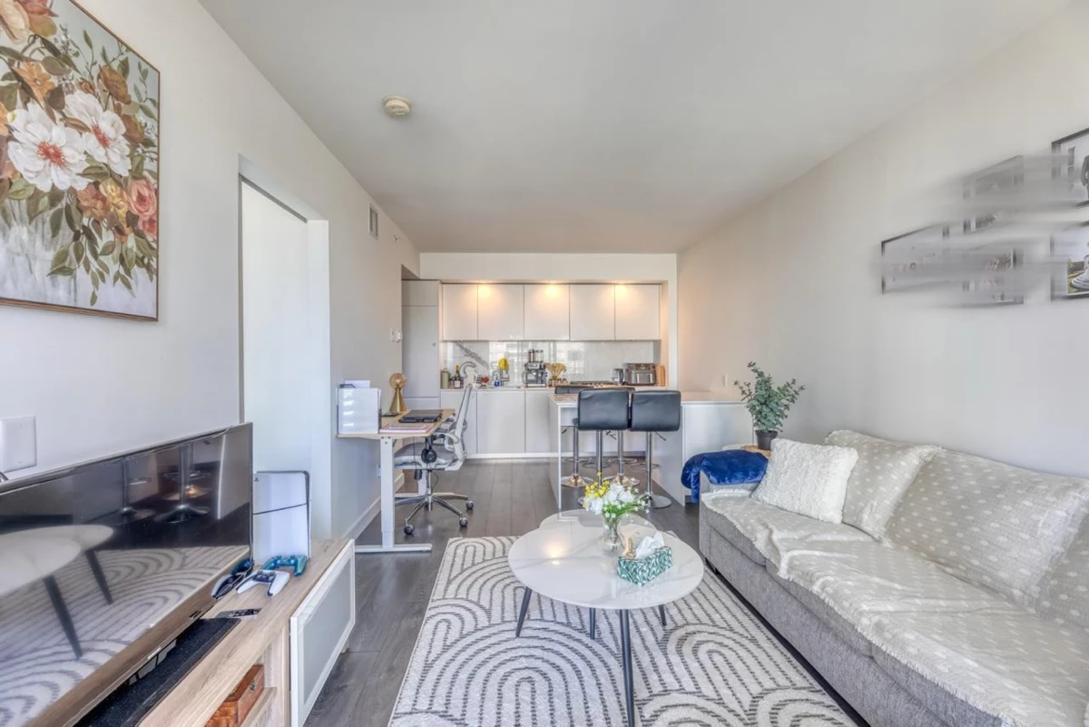 Dining Area Photo of 1801 6463 Silver Avenue, Burnaby, BC