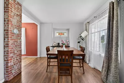 Breakfast Nook Photo of 319 Marmont Street, Coquitlam, BC