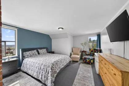 Hallway Photo of 319 Marmont Street, Coquitlam, BC