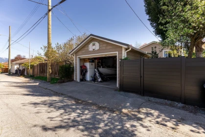 Hot Tub / Spa Photo of 5655 Ontario Street, Vancouver, BC