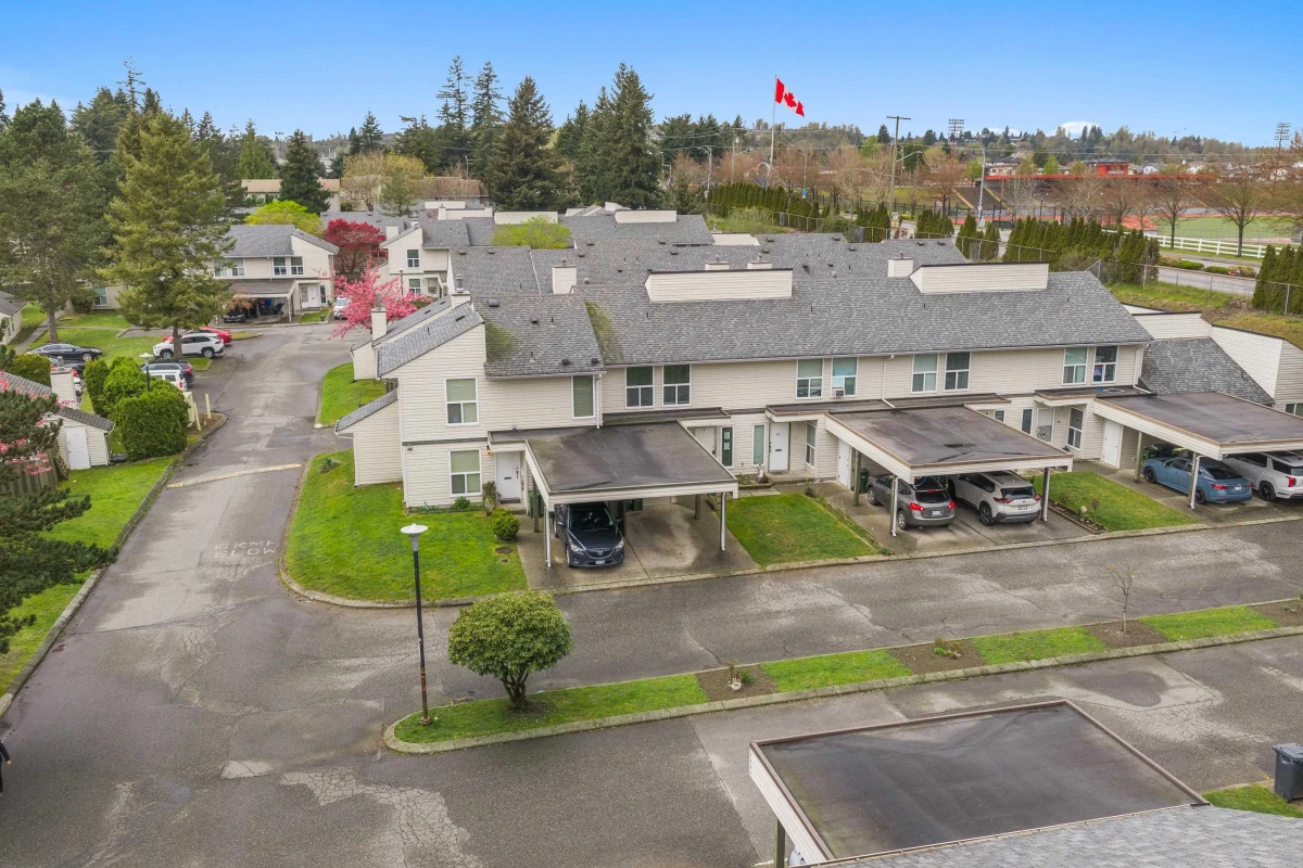 Family Room Photo of 152 32550 Maclure Road, Abbotsford, BC