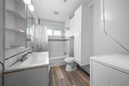 Entry Foyer Photo of 152 32550 Maclure Road, Abbotsford, BC