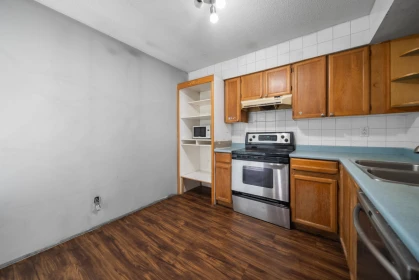 Primary Bedroom Photo of 152 32550 Maclure Road, Abbotsford, BC