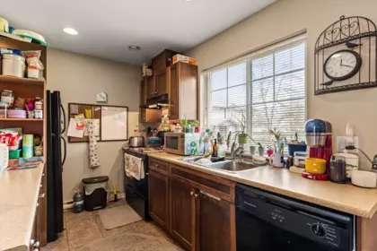 Kitchen Photo of 32 45535 Shawnigan Crescent, Chilliwack, BC