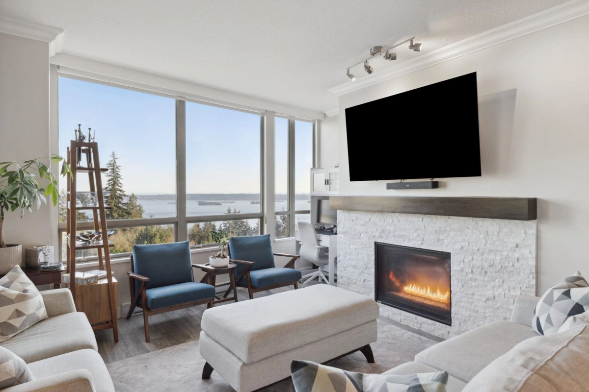 Living Room Photo of 302 3131 Deer Ridge Drive, West Vancouver, BC