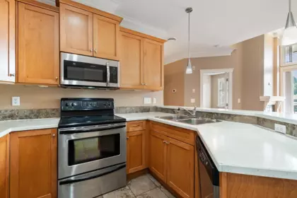 405A 45595 Tamihi Way, Chilliwack, BC, Chilliwack — Apartment/Condo for sale