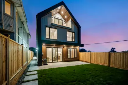 2 3623 Triumph Street, Vancouver, BC, Vancouver — Half Duplex for sale
