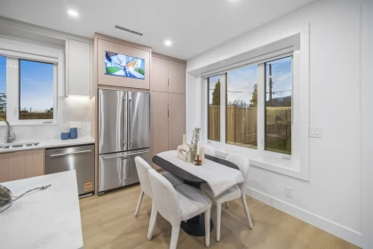 Kitchen Island Photo of 2 3623 Triumph Street, Vancouver, BC